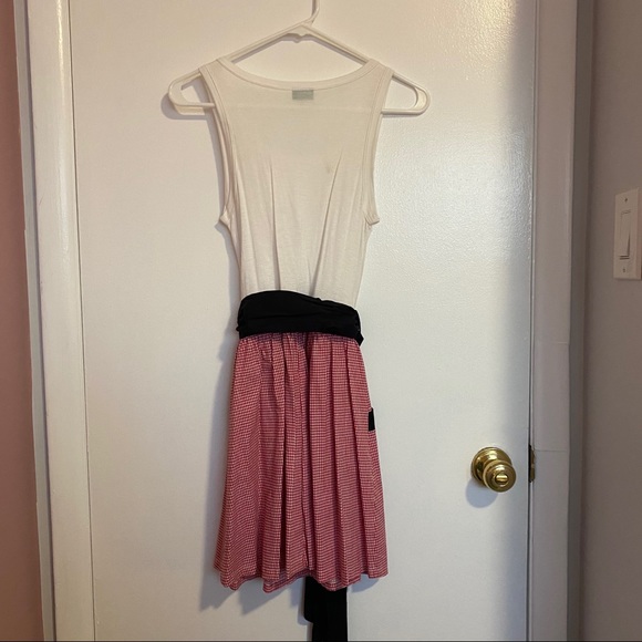 Dress - Picture 6 of 6